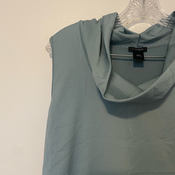 Ann Taylor Green Sleeveless Blouse - Picture 2 of 7